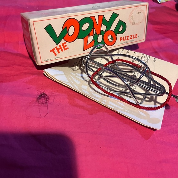 Vintage “The Loony Loop” puzzle. - Picture 2 of 3